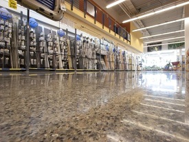 Преимущества и недостатки полированного бетона в качестве напольного покрытия для супермаркета